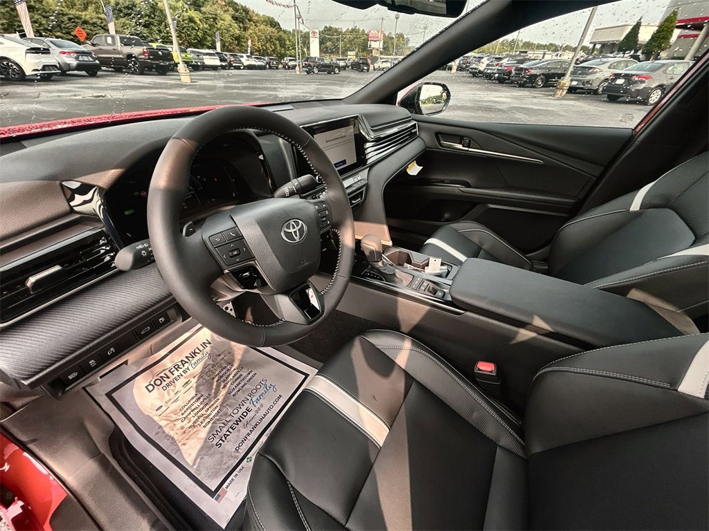 New 2025 Toyota Camry SE w/ Convenience Package image 11