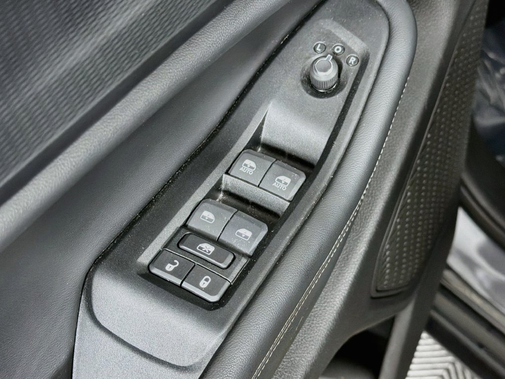 Used 2024 Jeep Grand Cherokee Altitude AWD/4WD image 17