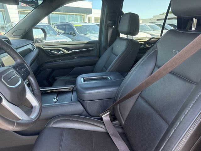 Used 2023 GMC Yukon Denali AWD/4WD image 5