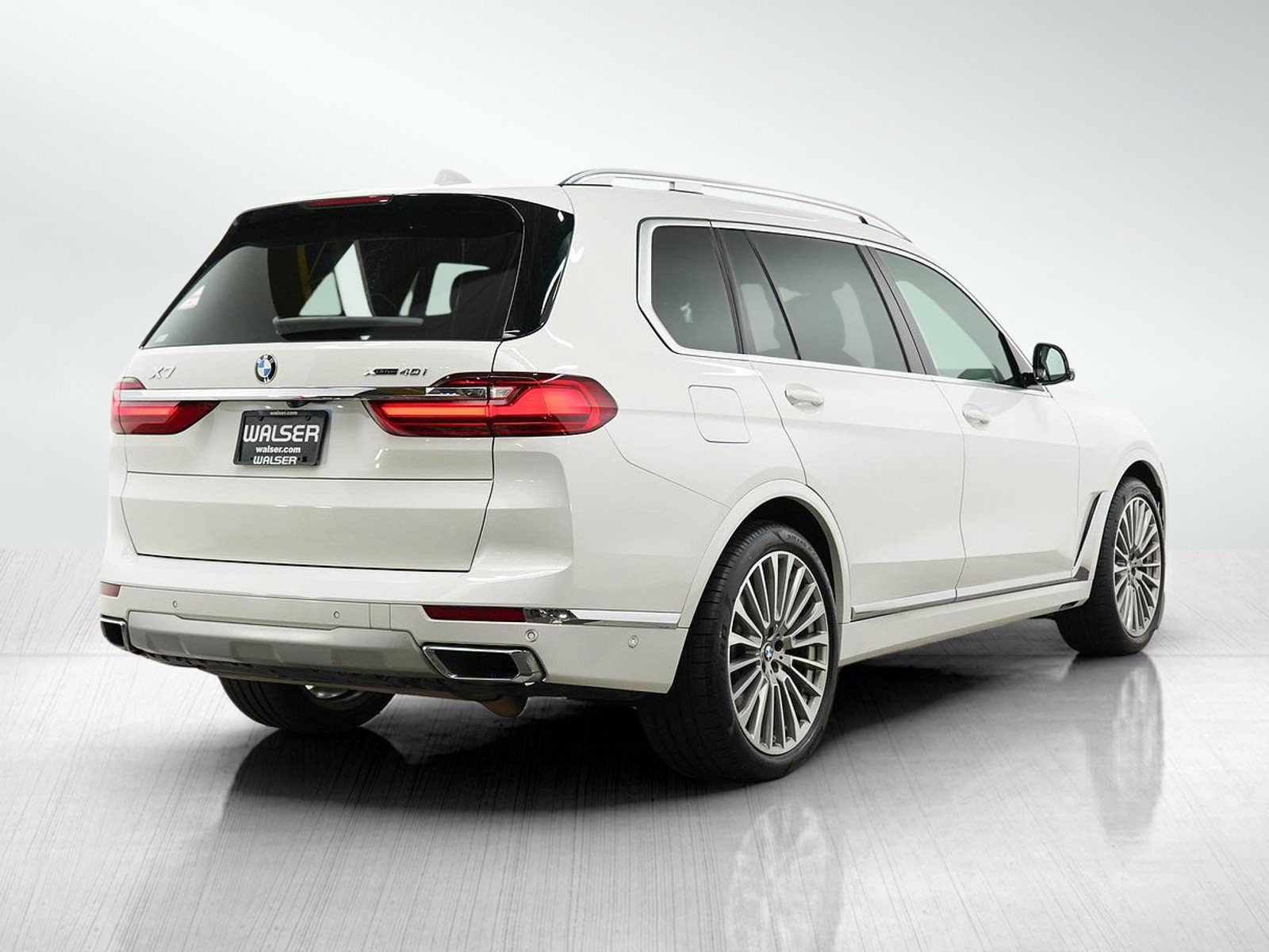 Used 2022 BMW X7 xDrive40i w/ Executive Package AWD/4WD image 5