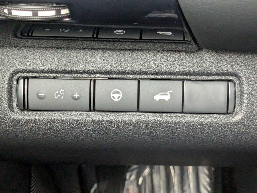 New 2025 Nissan Pathfinder SV image 27