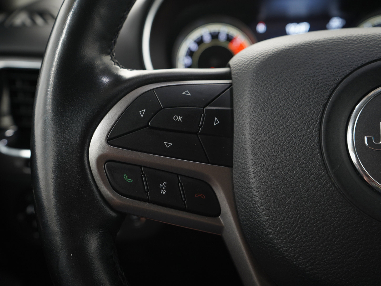 Used 2020 Jeep Cherokee Limited AWD/4WD image 24
