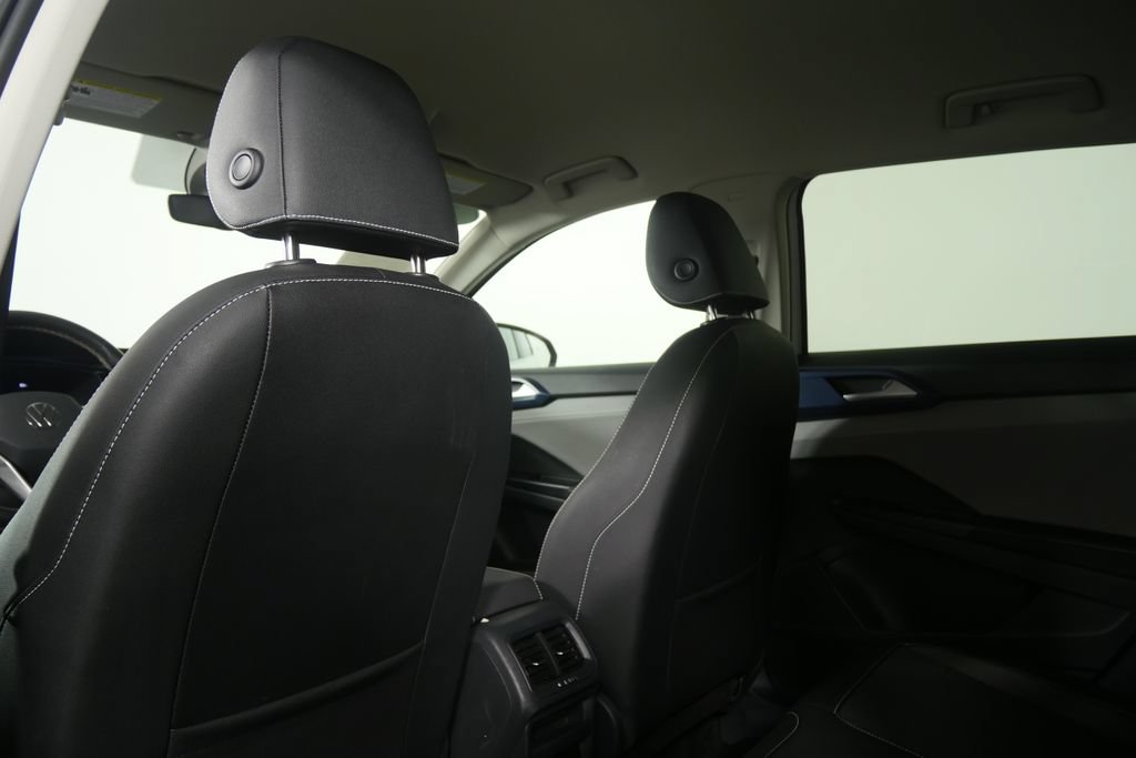Used 2024 Volkswagen Taos SE FWD image 17