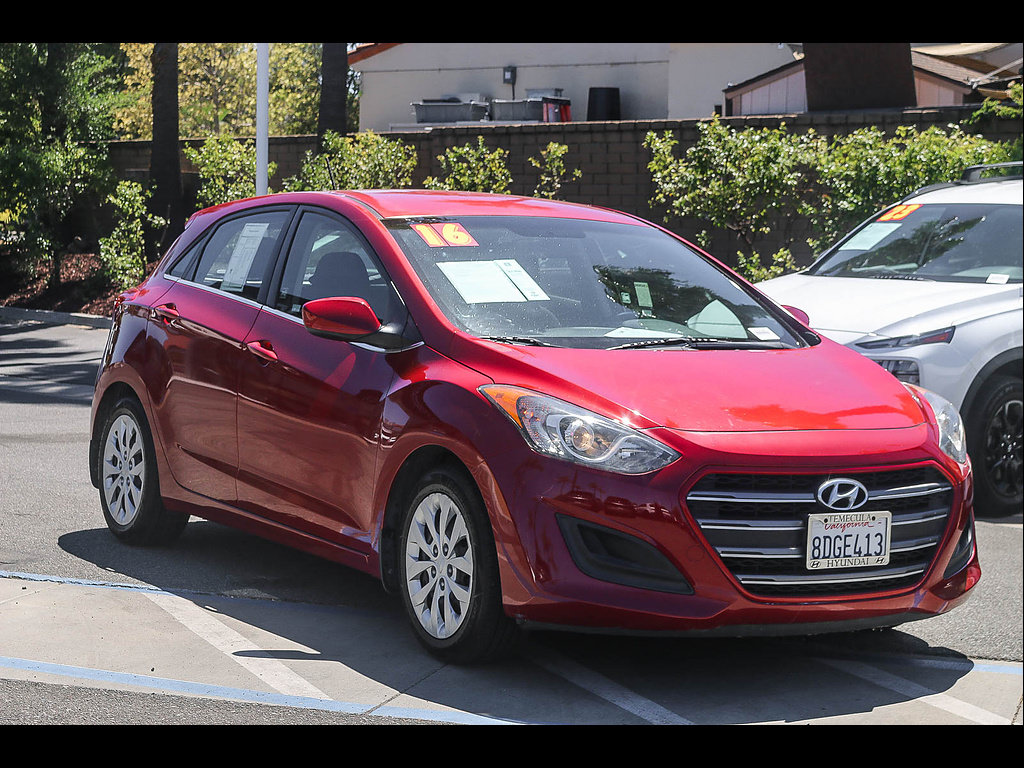 Used 2016 Hyundai Elantra GT FWD image 3