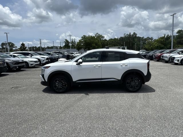 New 2025 Nissan Kicks SR FWD image 8
