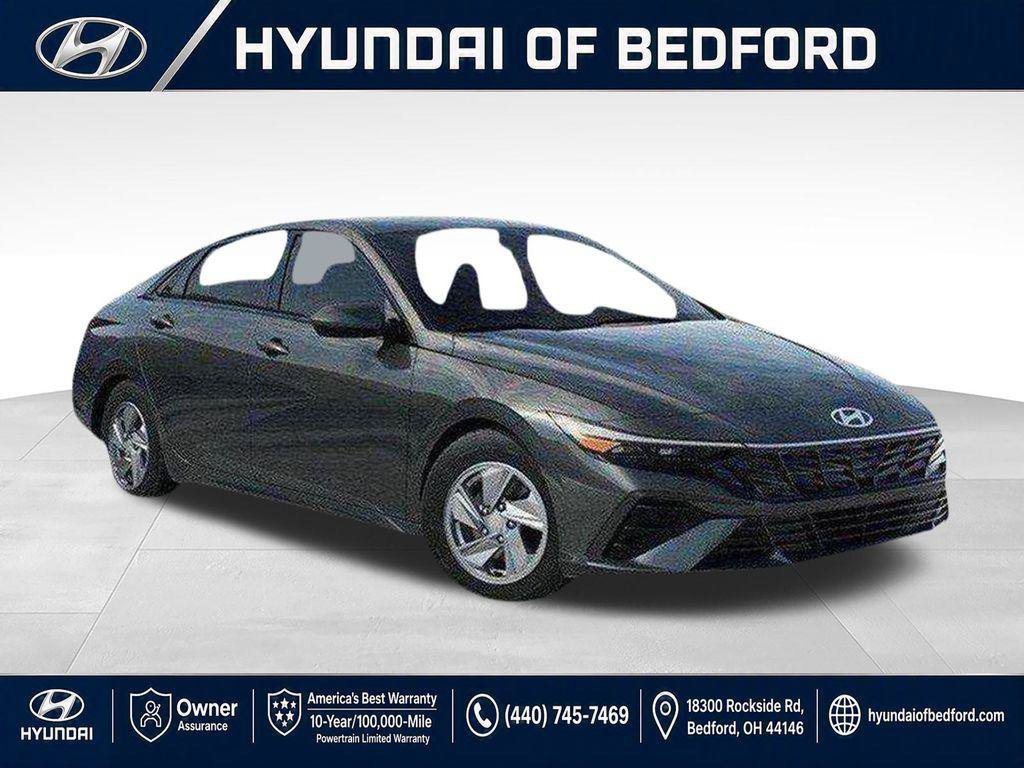 New 2026 Hyundai Elantra SE FWD image 2