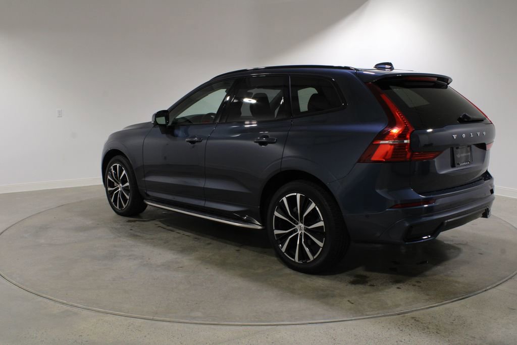Used 2025 Volvo XC60 B5 Ultra w/ Climate Package image 3