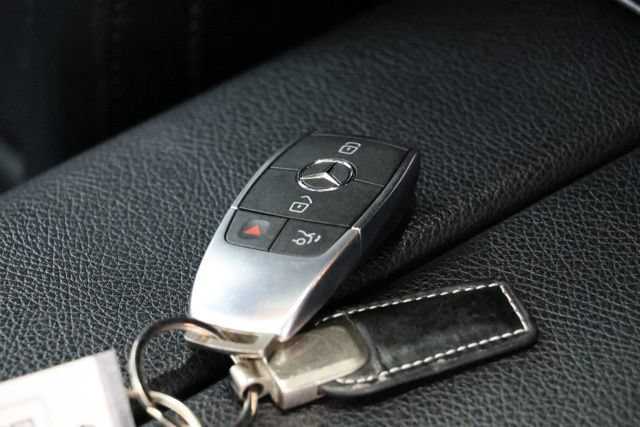 Used 2021 Mercedes-Benz GLE 350 4MATIC image 41