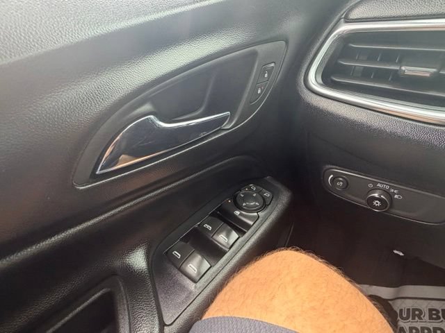 Used 2019 Chevrolet Equinox LT FWD image 15