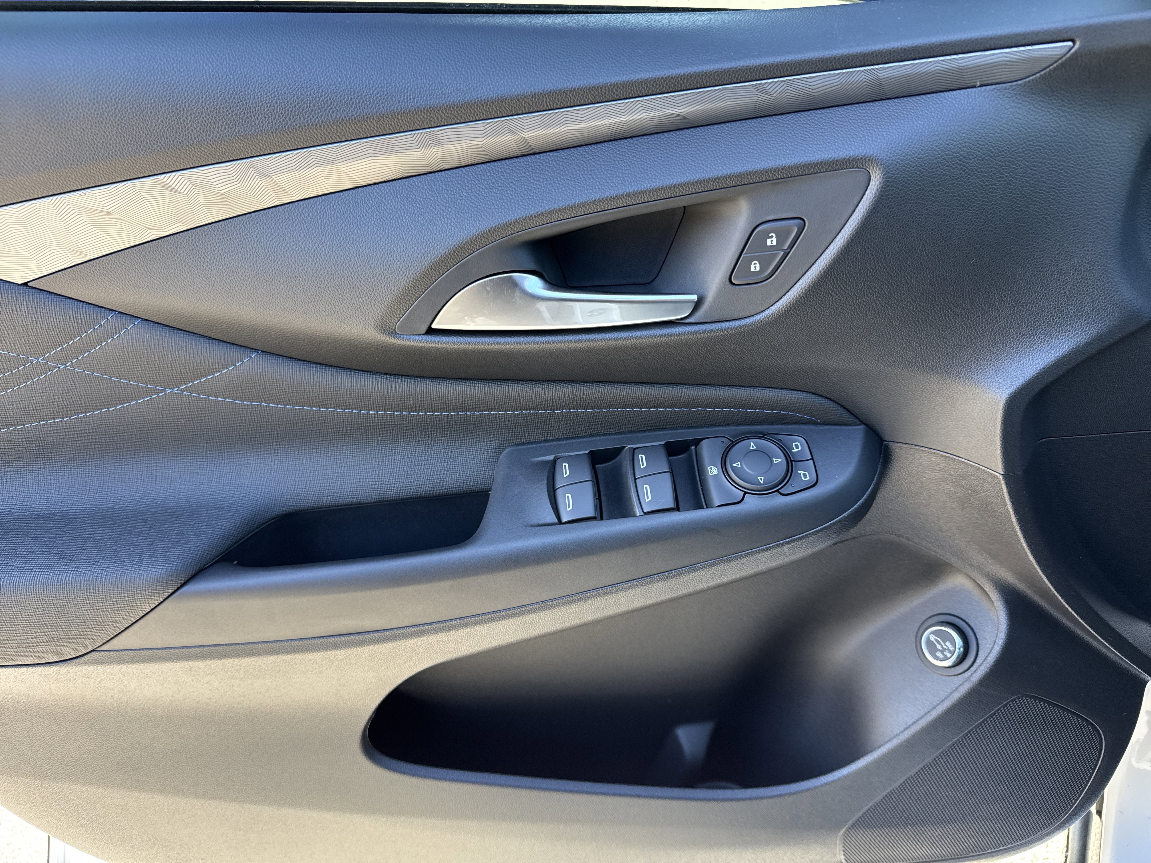 New 2026 Buick Envista Sport Touring w/ Convenience I Package FWD image 14