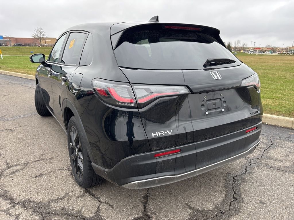 Used 2023 Honda HR-V Sport image 10