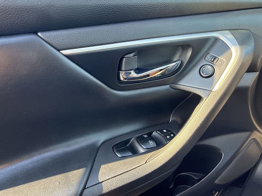 Used 2017 Nissan Altima 2.5 SV w/ Convenience Package FWD image 29