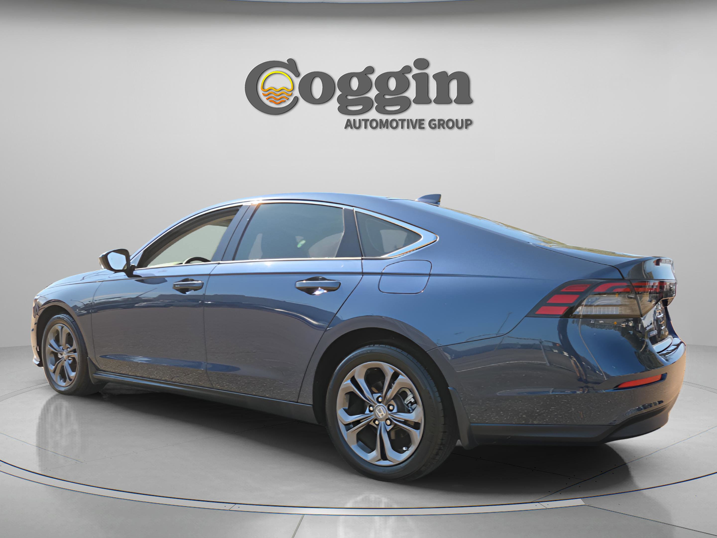 Used 2023 Honda Accord EX image 4