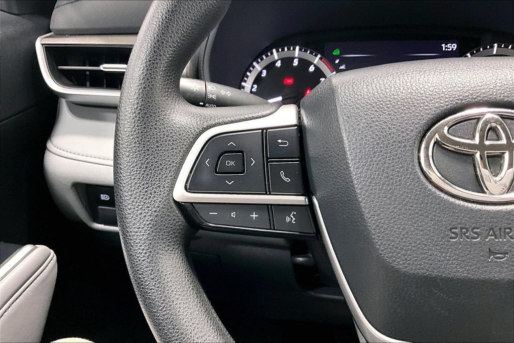 Used 2023 Toyota Highlander L AWD/4WD image 23