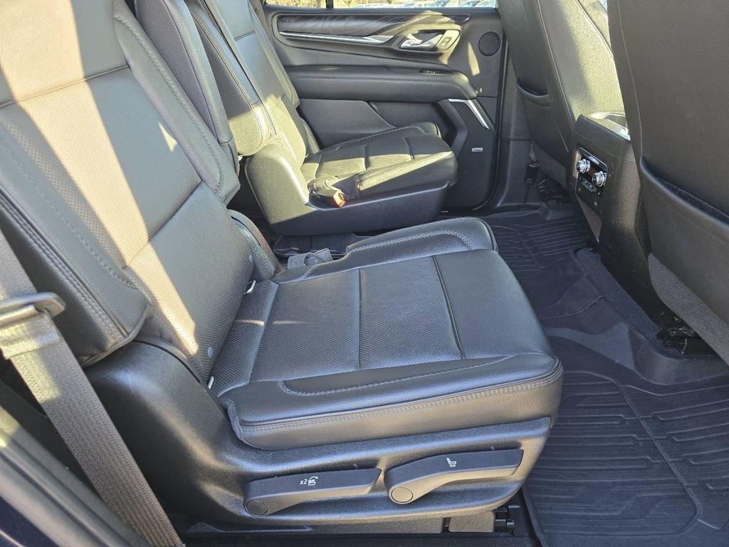 Used 2021 GMC Yukon Denali w/ Denali Premium Package image 24