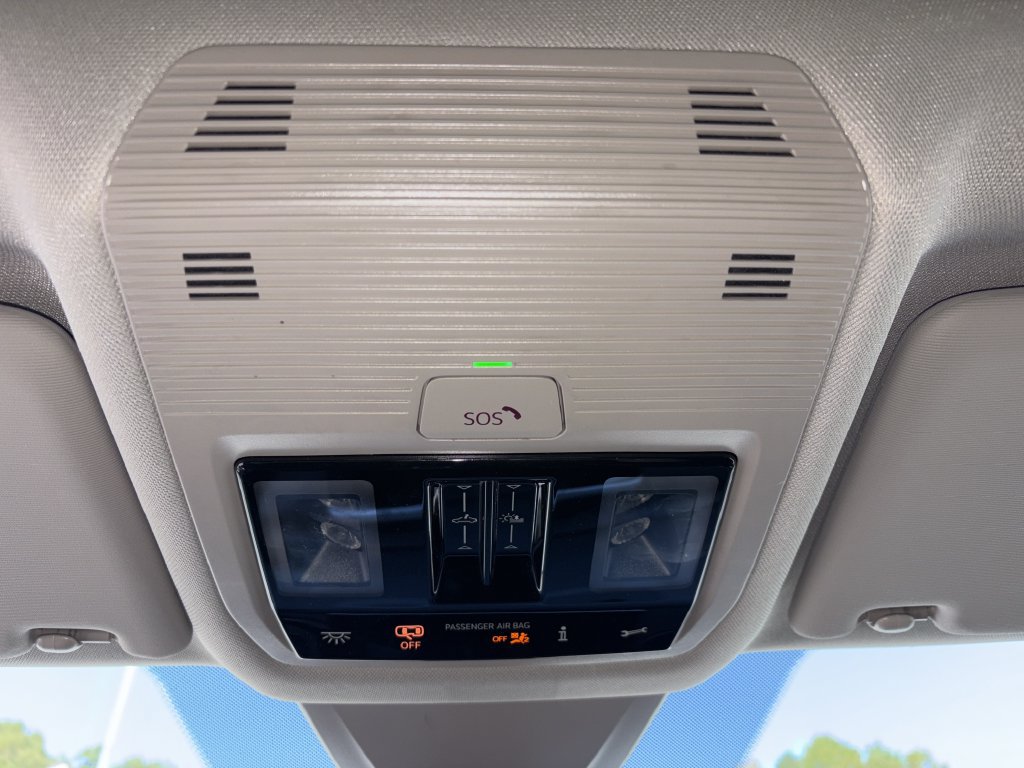 Certified 2025 Volkswagen Atlas Peak Edition SE AWD/4WD image 14