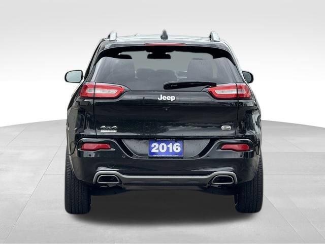 Used 2016 Jeep Cherokee Overland AWD/4WD image 6