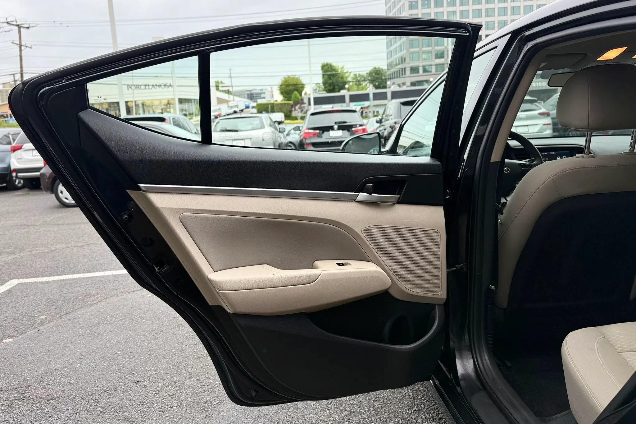 Used 2019 Hyundai Elantra SEL FWD image 24