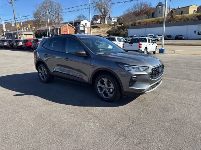 New 2026 Ford Escape ST-Line w/ Cold Weather Package AWD/4WD image 4