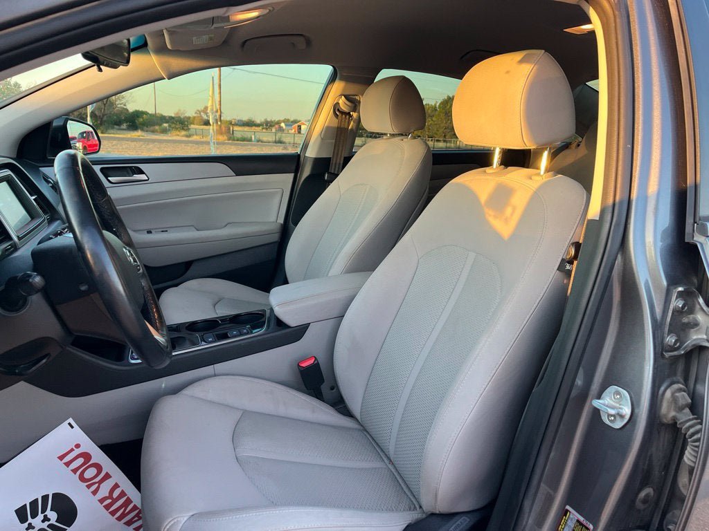 Used 2019 Hyundai Sonata SEL w/ Tech Package 02 FWD image 17