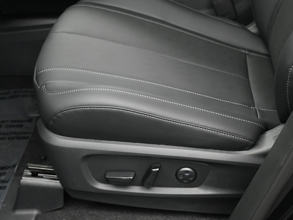 New 2026 INFINITI QX60 Luxe image 18