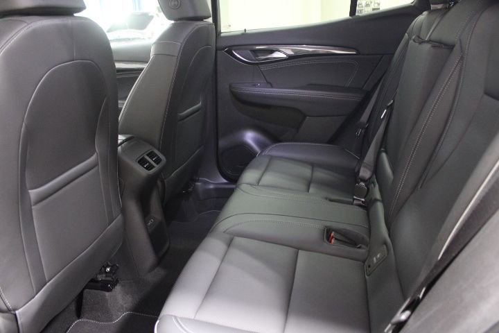 Used 2023 Buick Envision Essence image 22