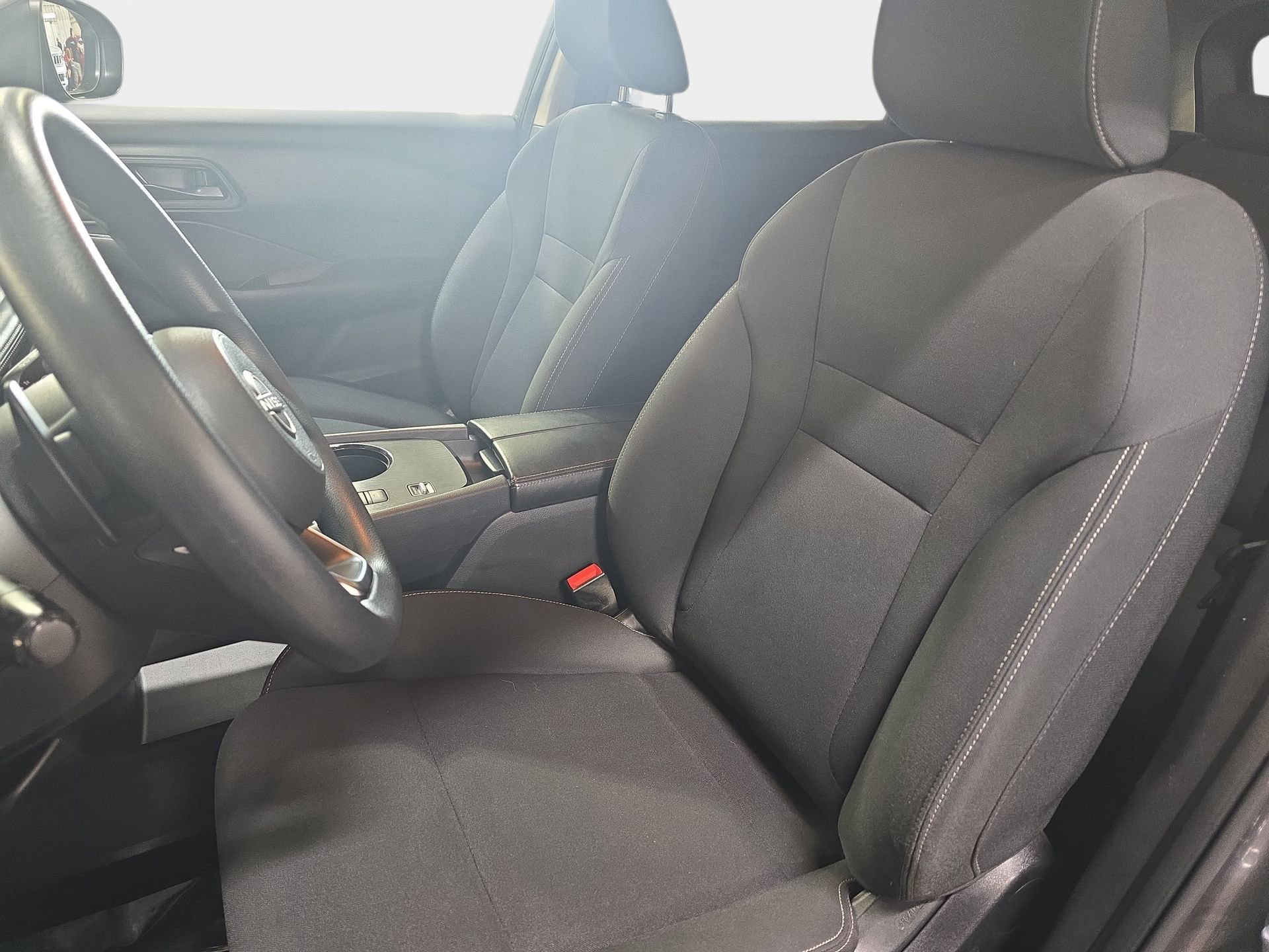 Used 2024 Nissan Rogue S FWD image 14