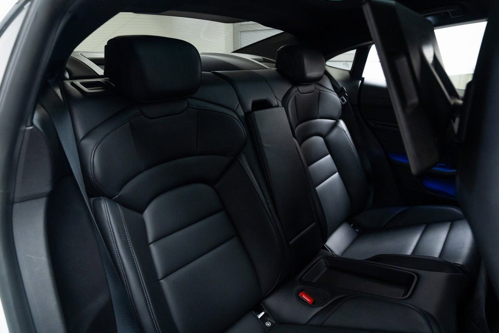 Used 2022 Porsche Taycan 4S image 25