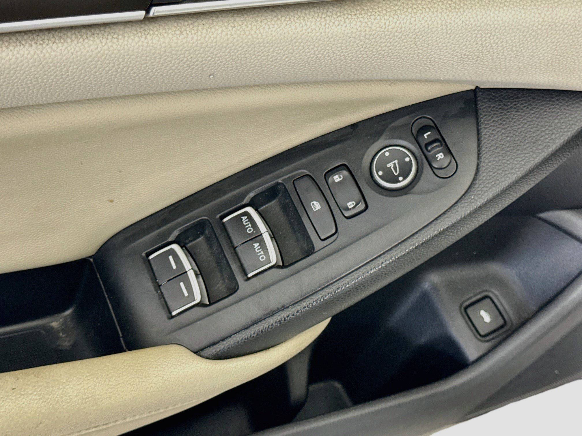 Used 2018 Honda Accord LX image 24