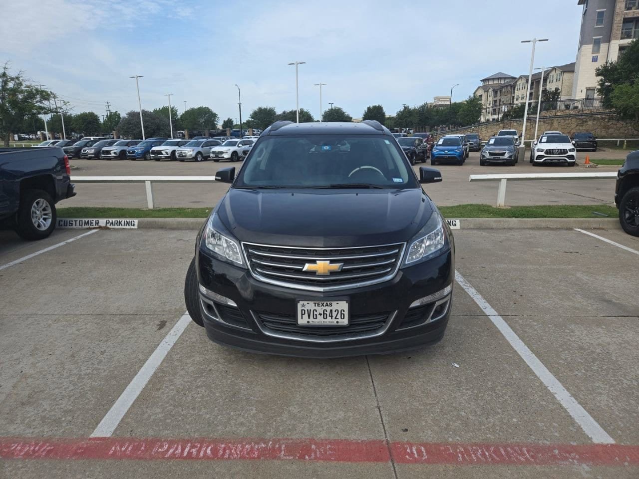 Used 2016 Chevrolet Traverse LT FWD image 1
