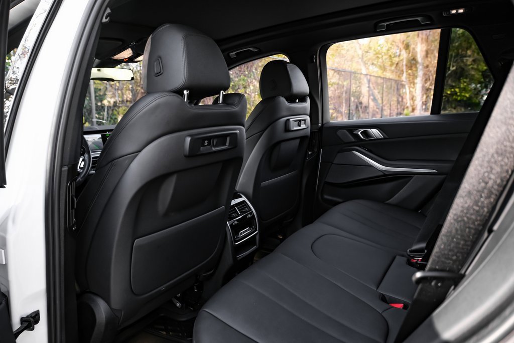 Used 2021 BMW X5 xDrive40i w/ Premium Package image 38