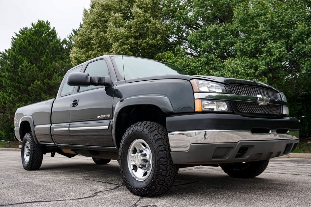 Used 2004 Chevrolet Silverado 2500 LS AWD/4WD image 4