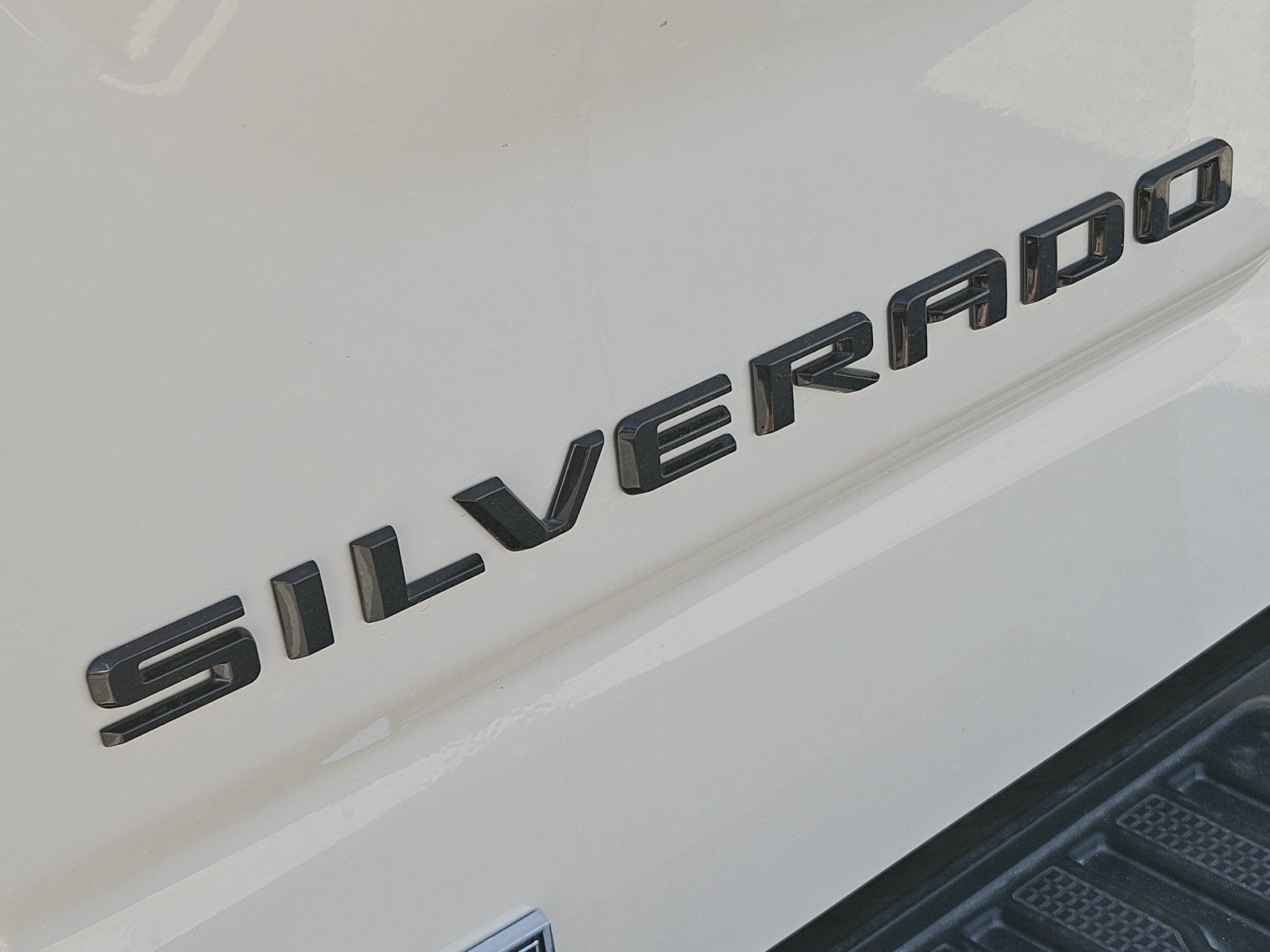 New 2026 Chevrolet Silverado 1500 Custom Trail Boss w/ LPO, Dark Essentials Package AWD/4WD image 8