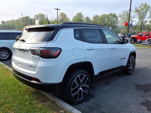 Used 2025 Jeep Compass Limited w/ Elite Group image 7