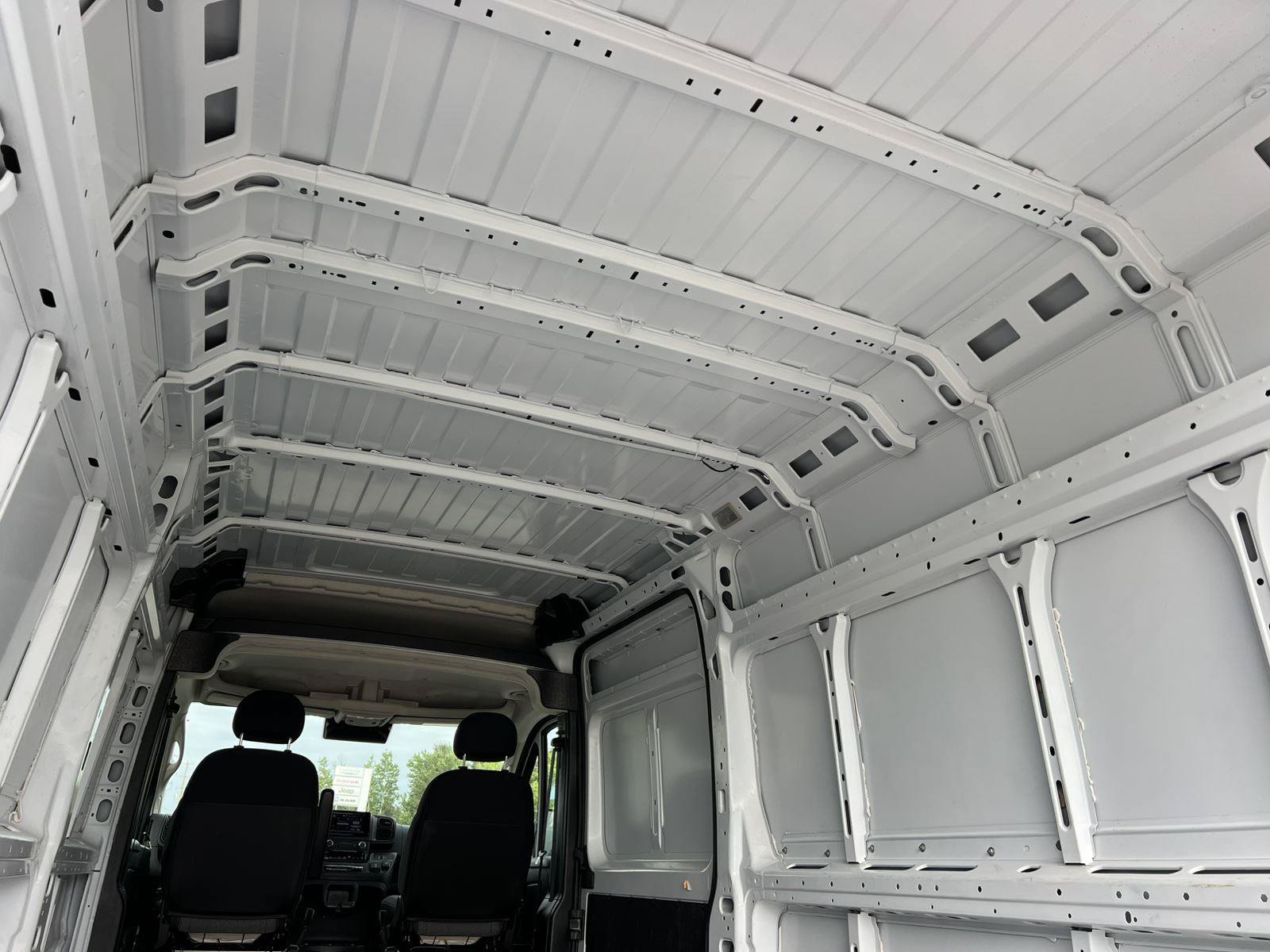 Used 2025 RAM ProMaster 3500 w/ Power Group FWD image 10