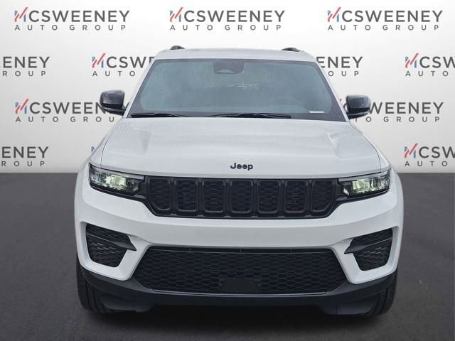 New 2025 Jeep Grand Cherokee Altitude image 8