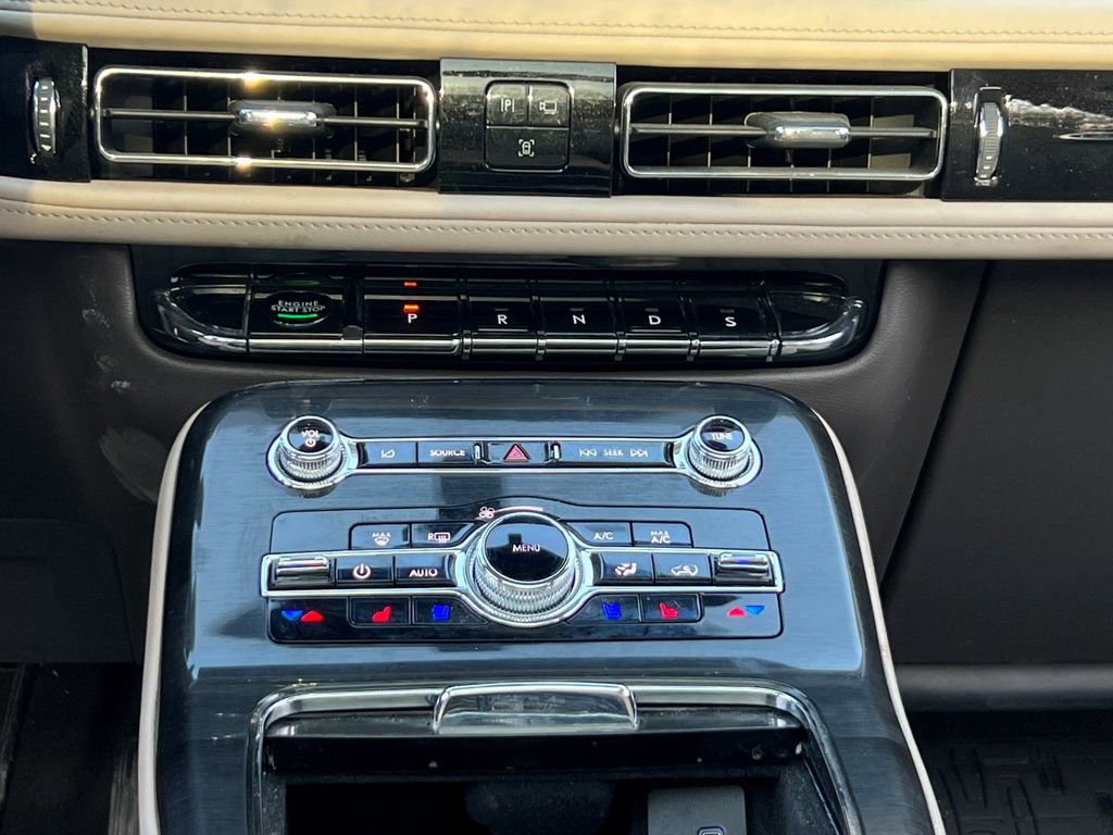 Certified 2023 Lincoln Nautilus Reserve image 26