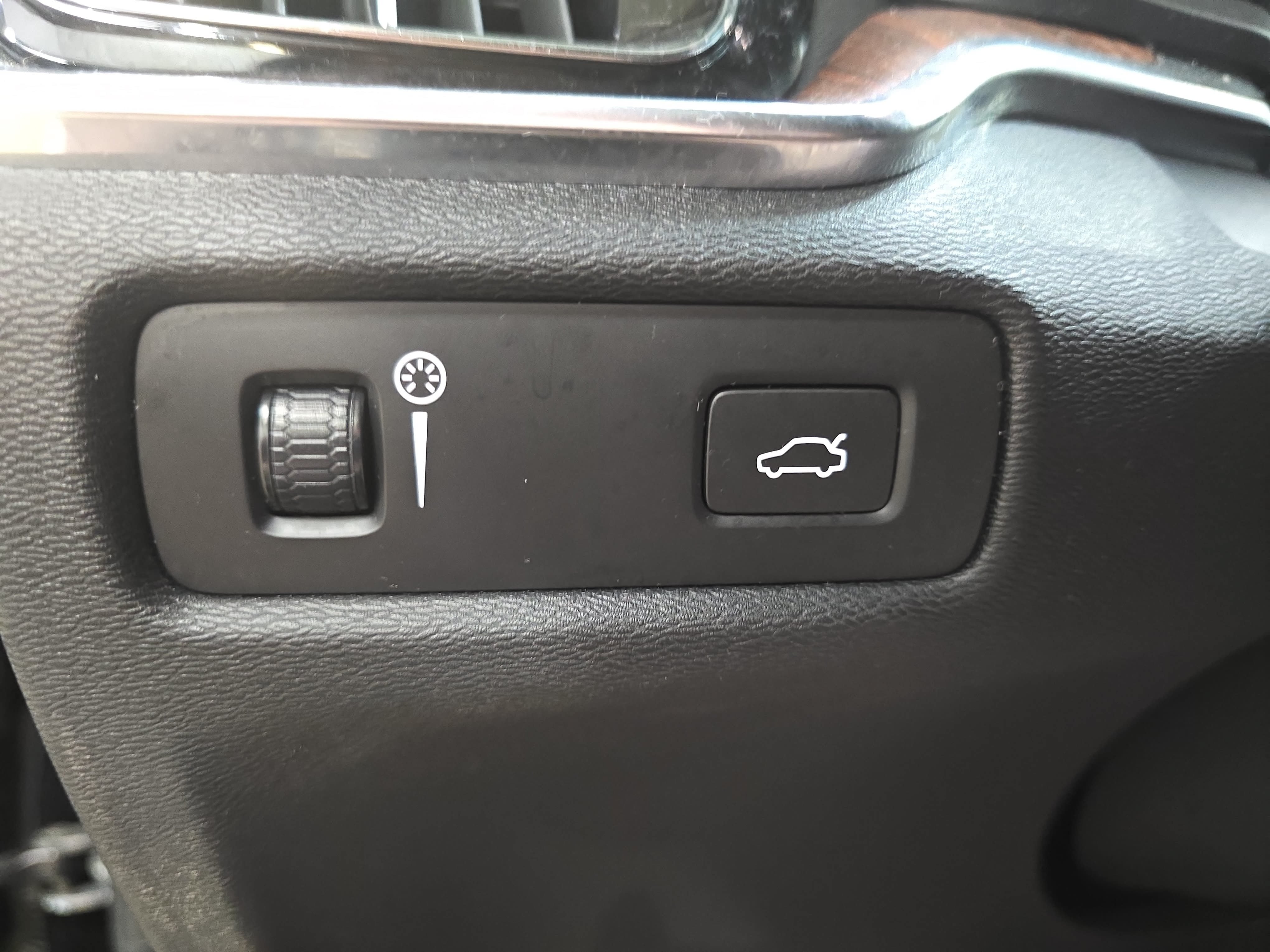 Used 2021 Volvo S60 T6 Momentum AWD/4WD image 23