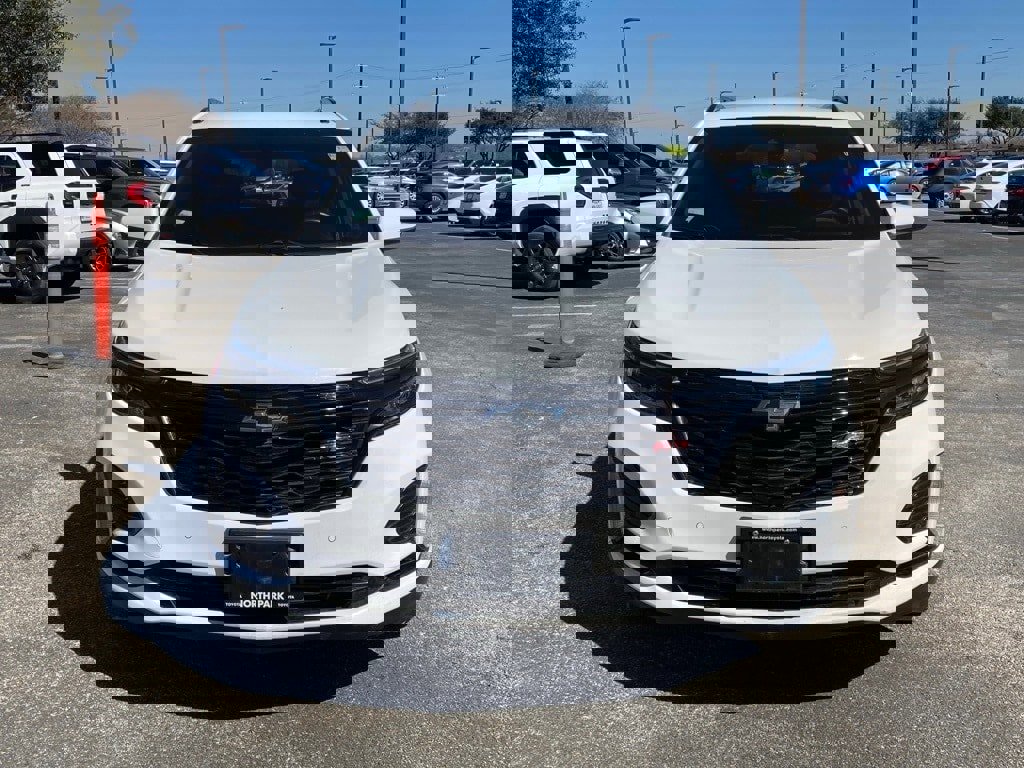 Used 2024 Chevrolet Equinox RS image 2