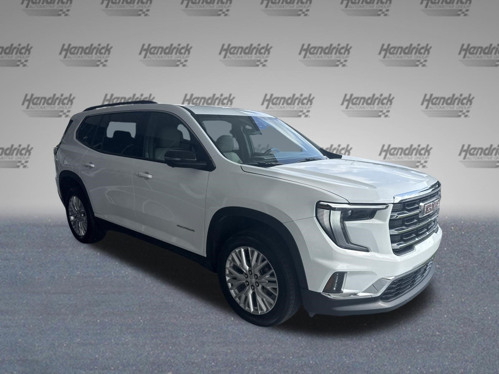 Used 2026 GMC Acadia Elevation w/ Elevation Premium Package FWD image 2