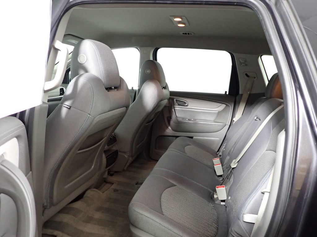 Used 2015 Chevrolet Traverse LT image 27