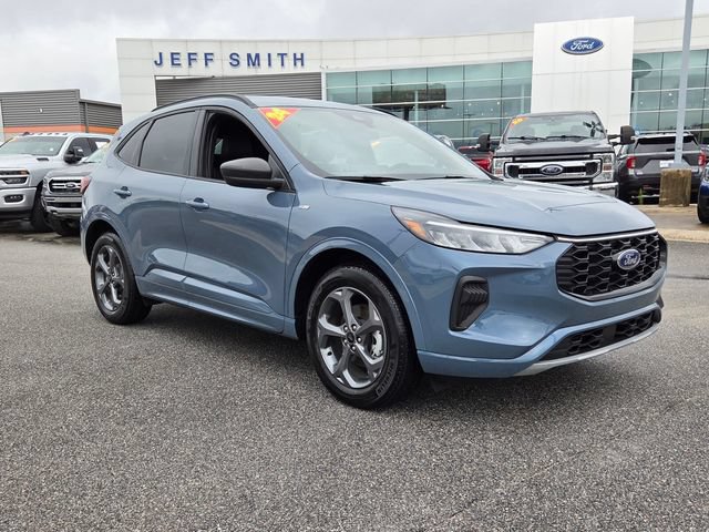 Used 2024 Ford Escape ST-Line w/ Tech Pack #1 FWD image 1