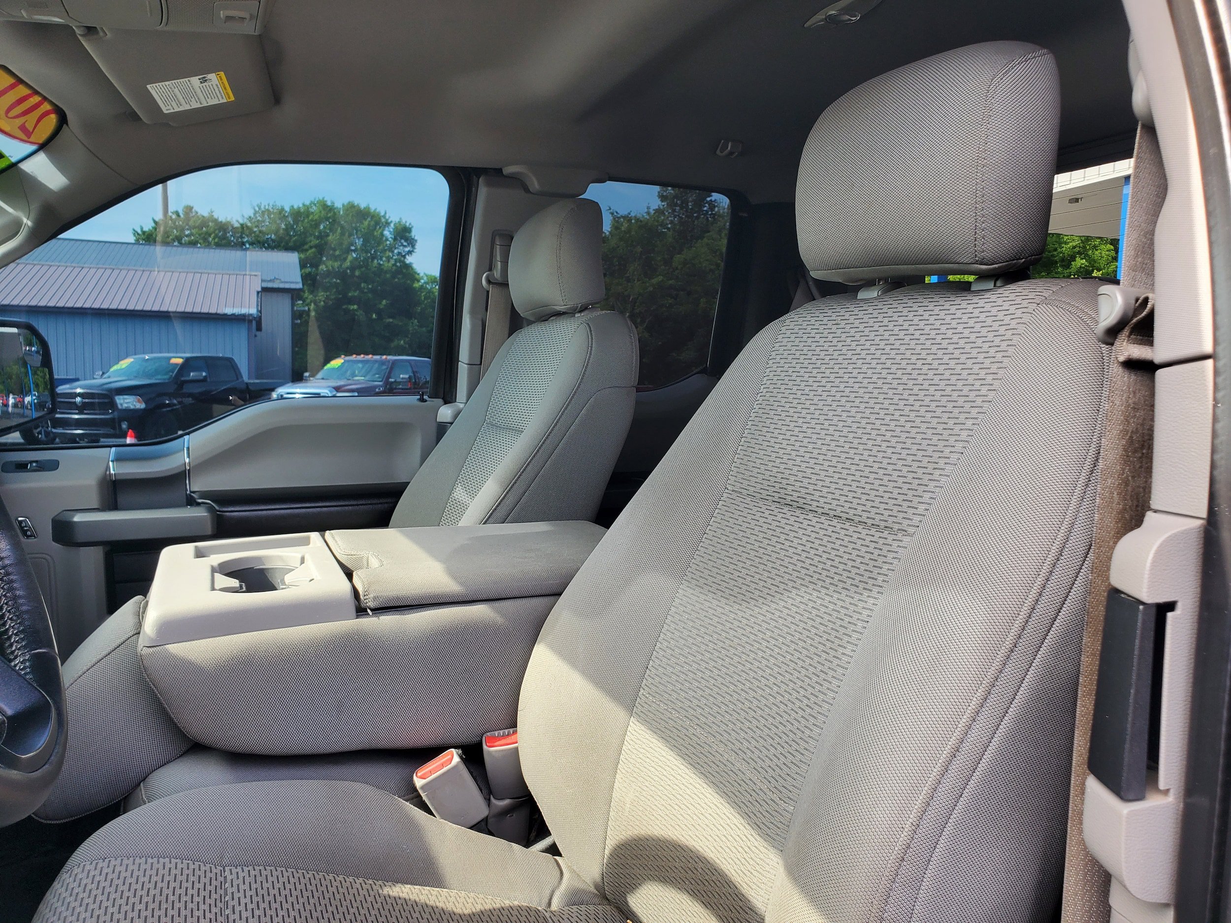 Used 2017 Ford F150 XLT w/ Equipment Group 302A Luxury AWD/4WD image 14