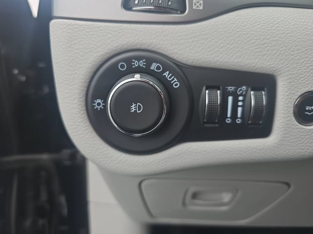 Used 2022 Jeep Cherokee Limited AWD/4WD image 27