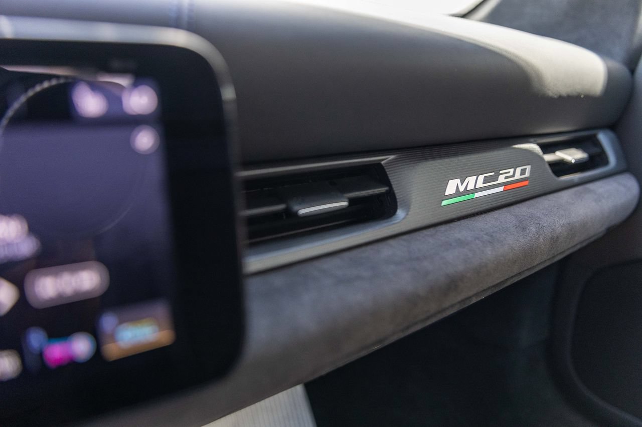 Used 2022 Maserati MC20 Coupe RWD image 38