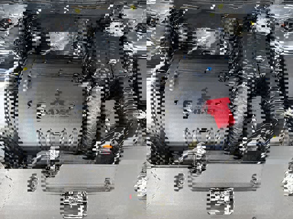 Used 2025 Mitsubishi Outlander Sport ES image 12