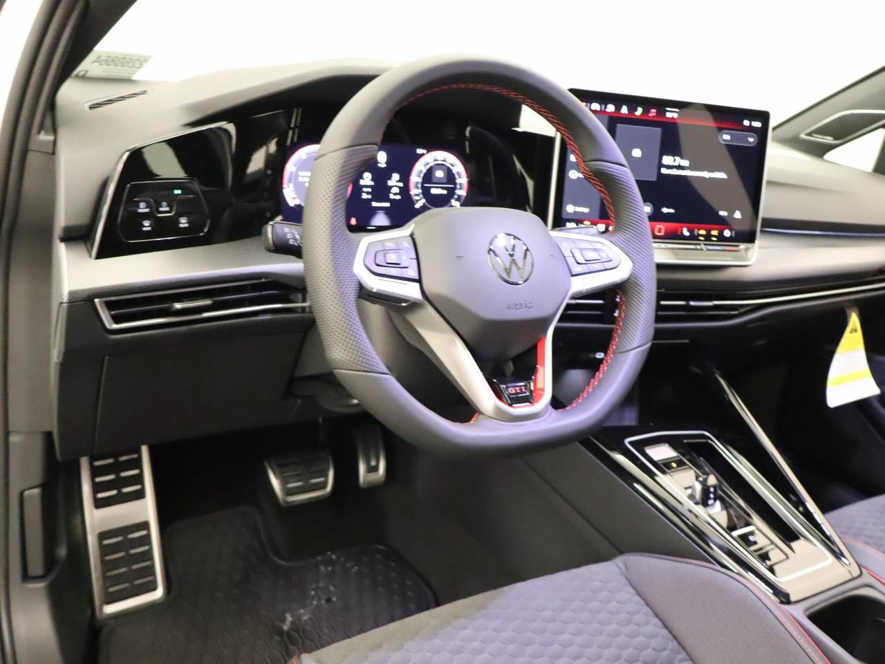 New 2026 Volkswagen Golf SE FWD image 13