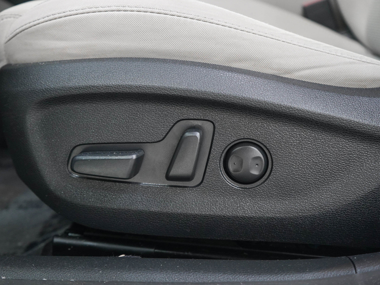Used 2015 Hyundai Sonata SE w/ Option Group 09 FWD image 26