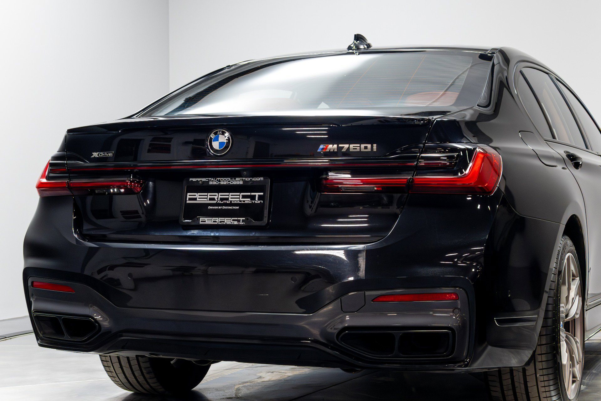 Used 2022 BMW M760i xDrive image 86