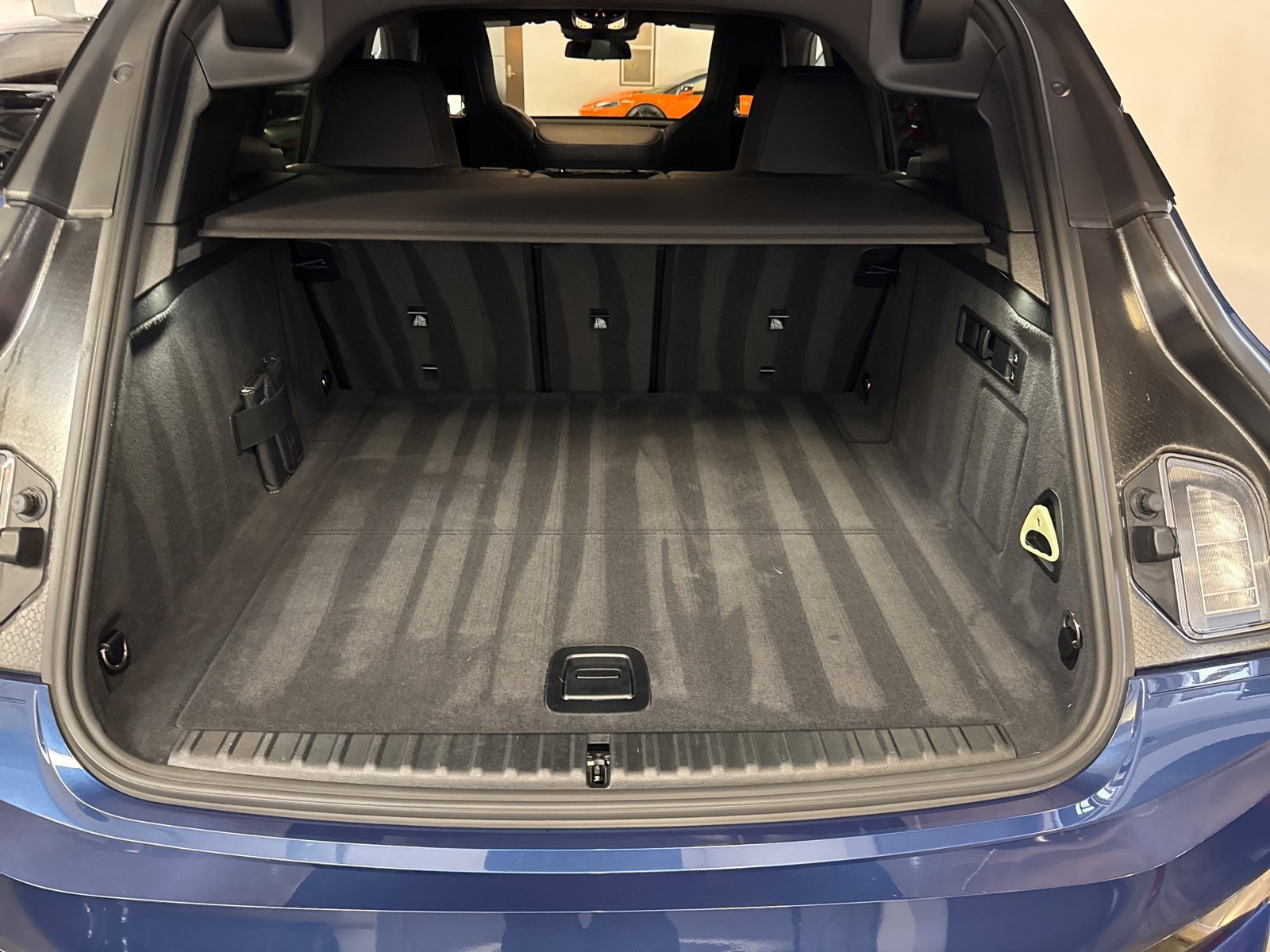 Used 2025 BMW iX xDrive50 w/ Premium Package image 23